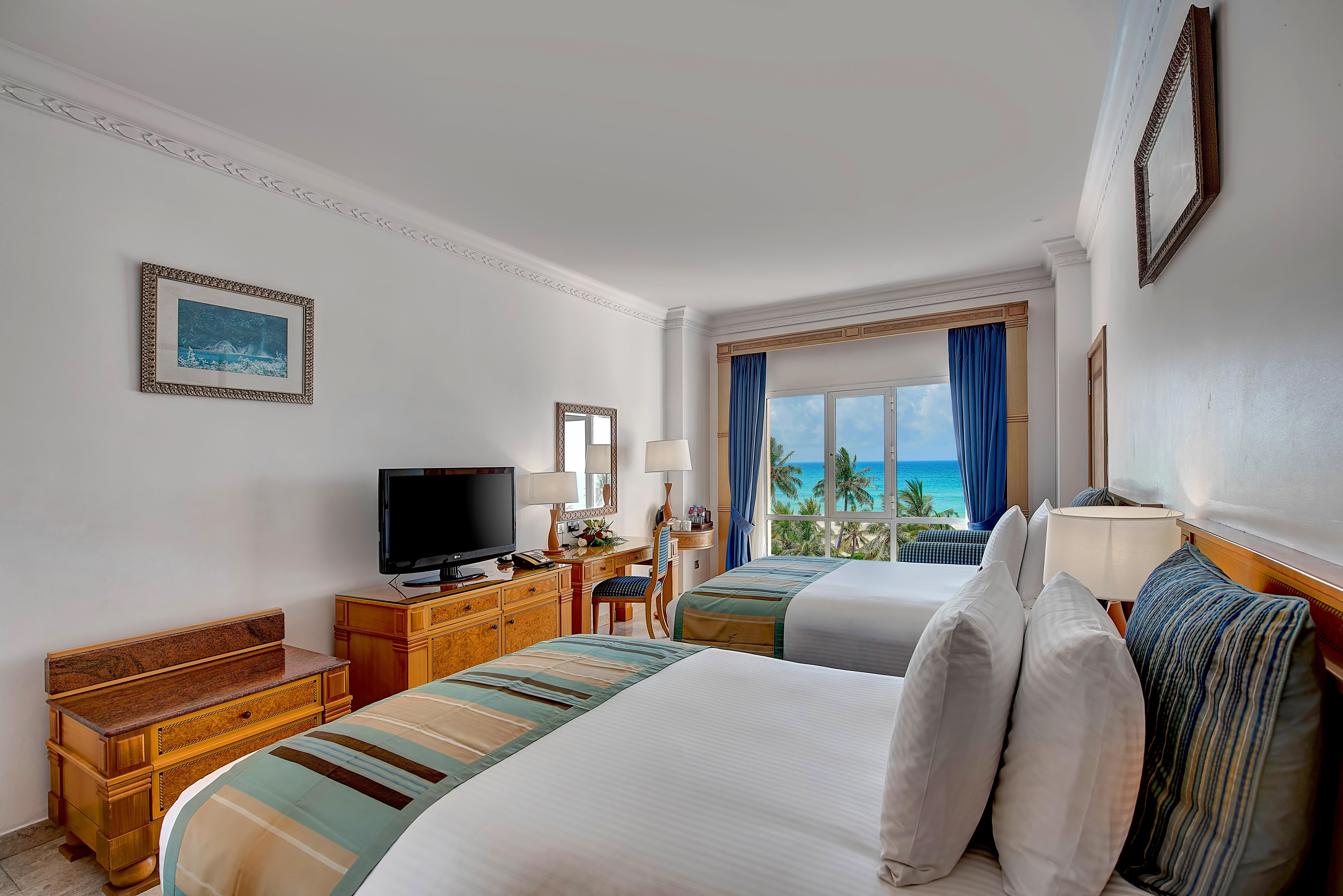 Crowne Plaza By Ihg Resort 5*