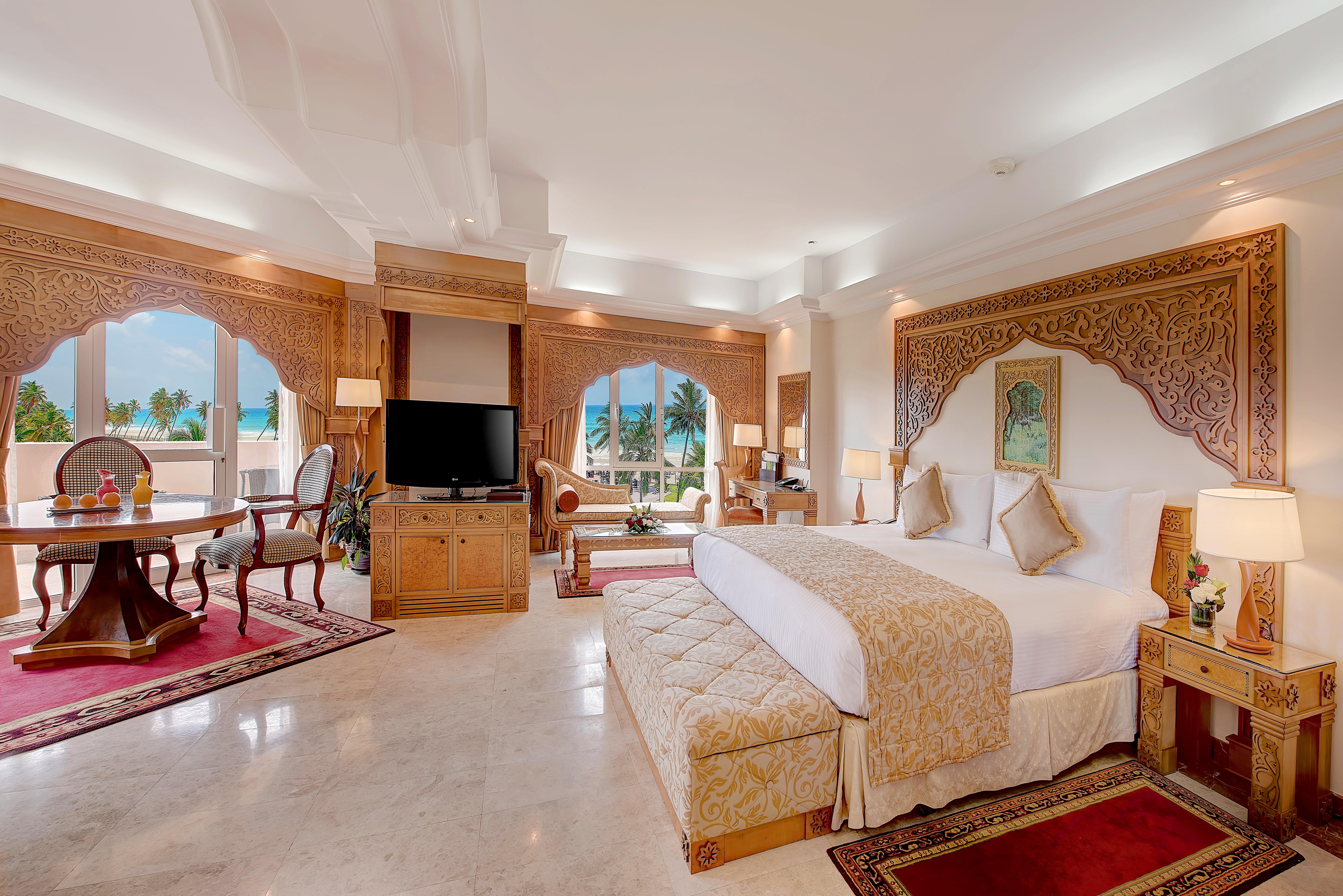 Resort Crowne Plaza By Ihg 5*