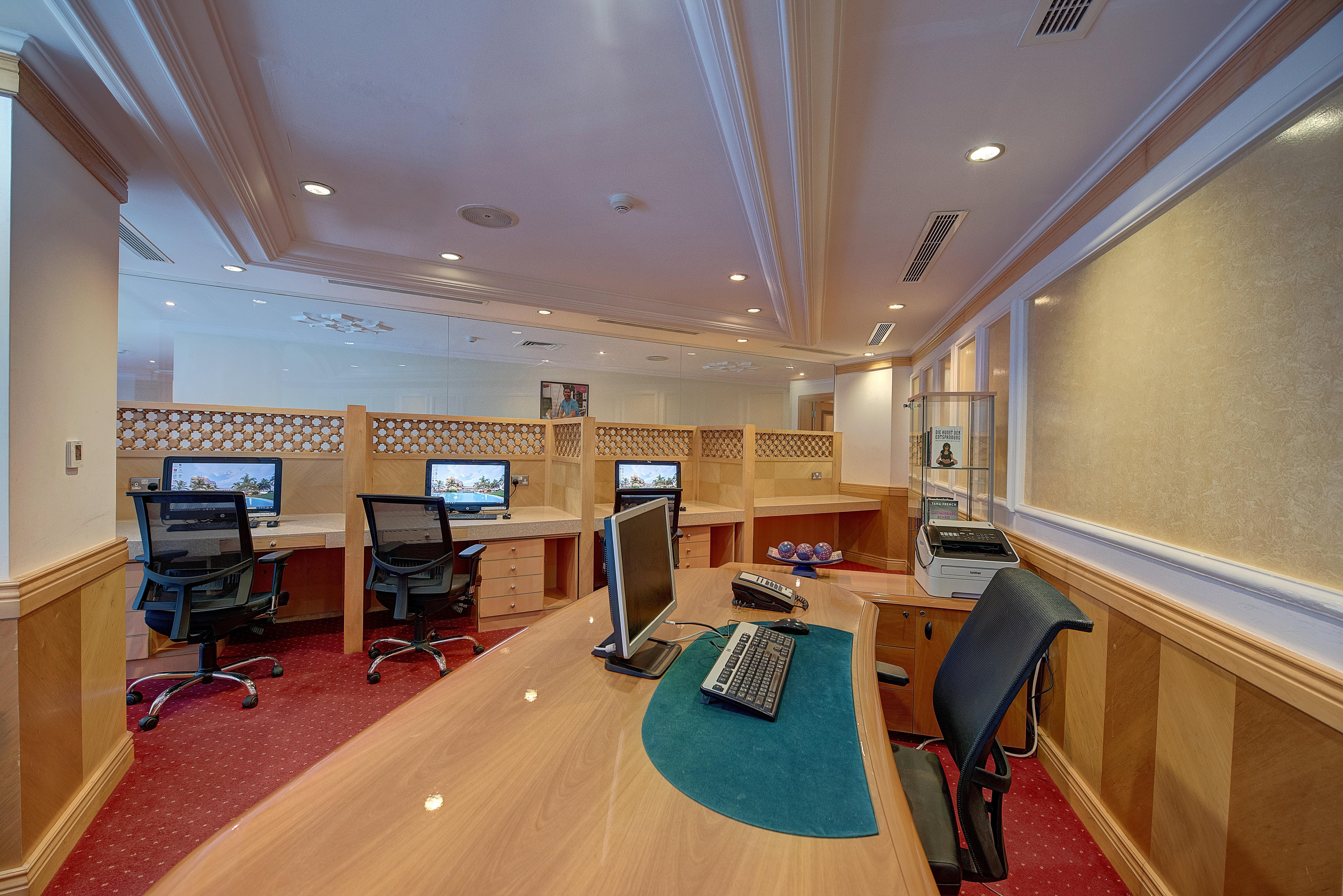 Crowne Plaza By Ihg